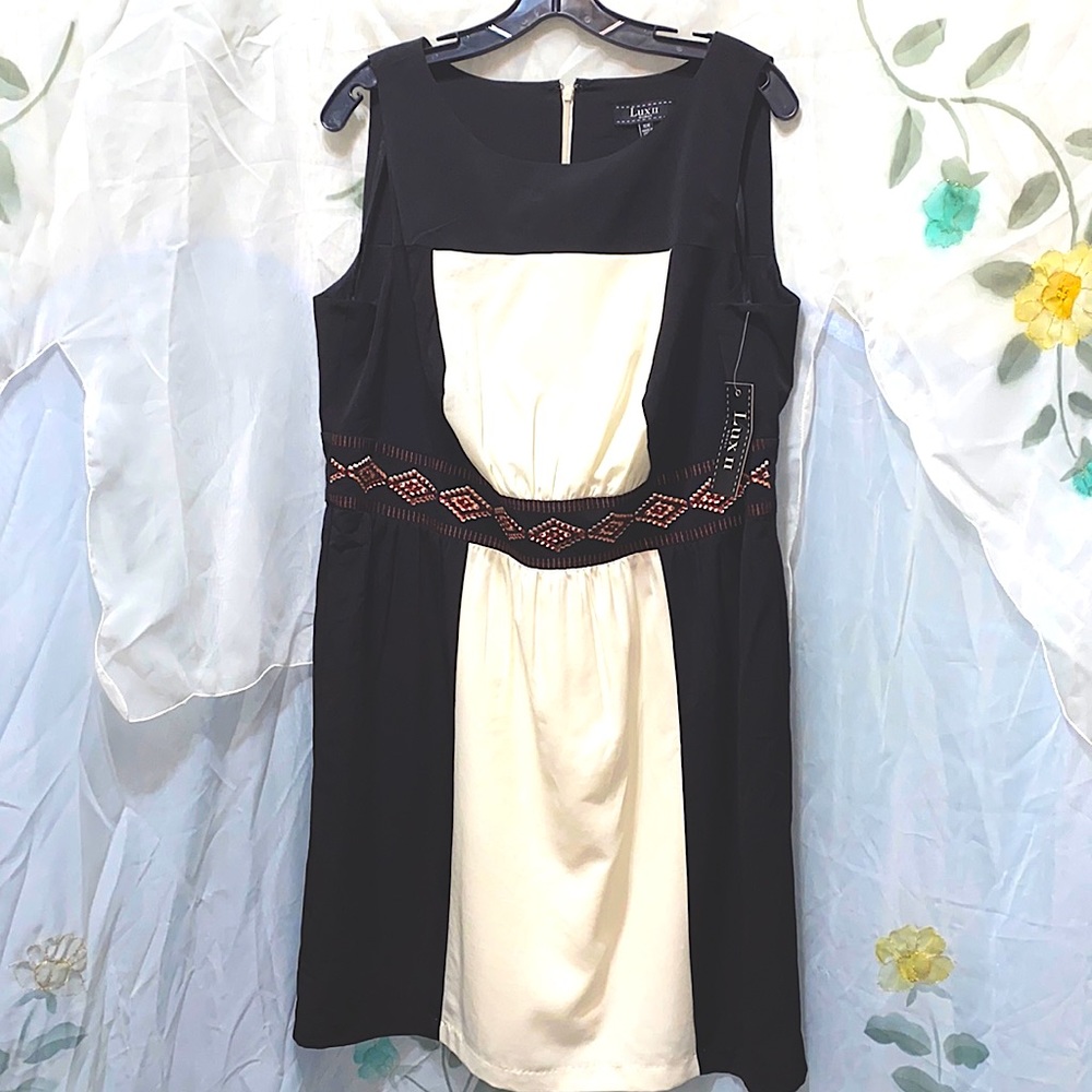 NWT LUX II WOMAN POLYESTER BLK/CRM DRESS SZ 16W